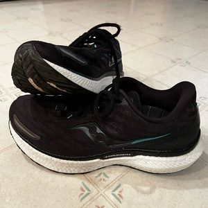 Saucony women’s running sneakers